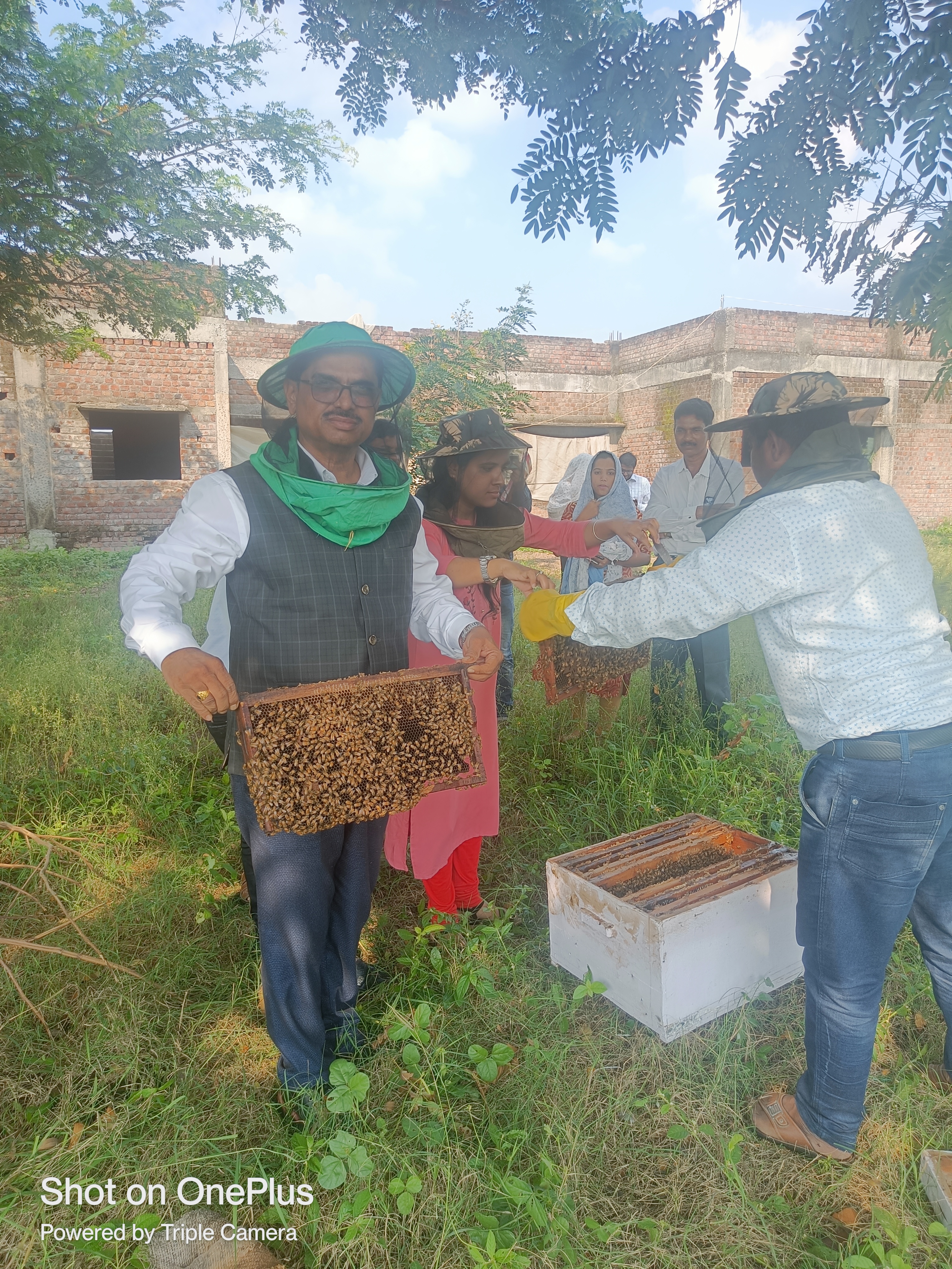 Hands On Training  Apiculture Centre